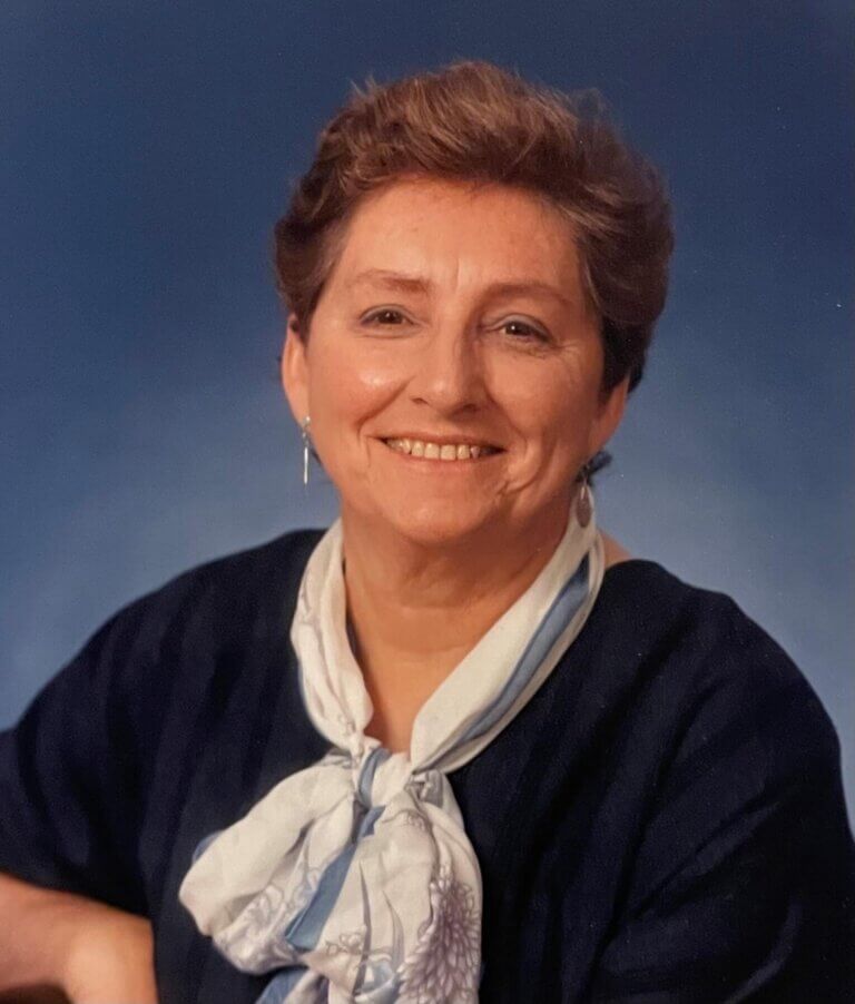 In Memory of Vivienne H. Chapman (December 10, 1927 – December 7, 2021)